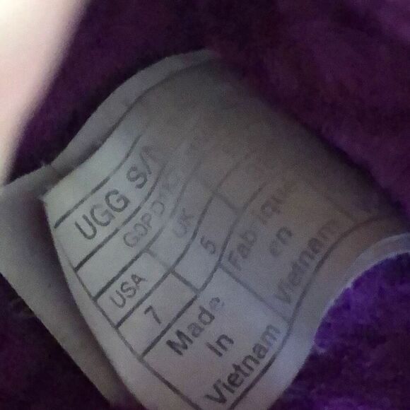Ugg Fluff Purple and pink slides slippers size 7 - Picture 5 of 7